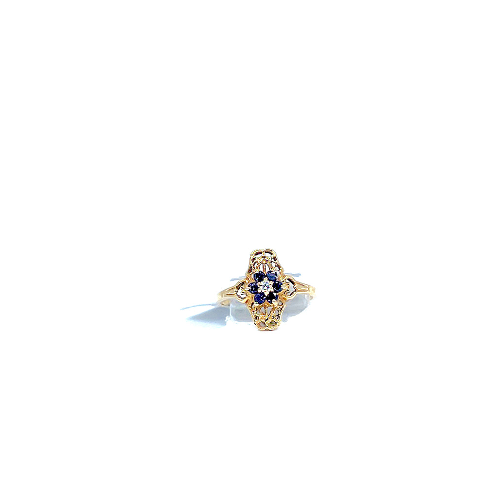 10 Karat Yellow gold sapphire flower cluster ring with a single diamond 200-00319
